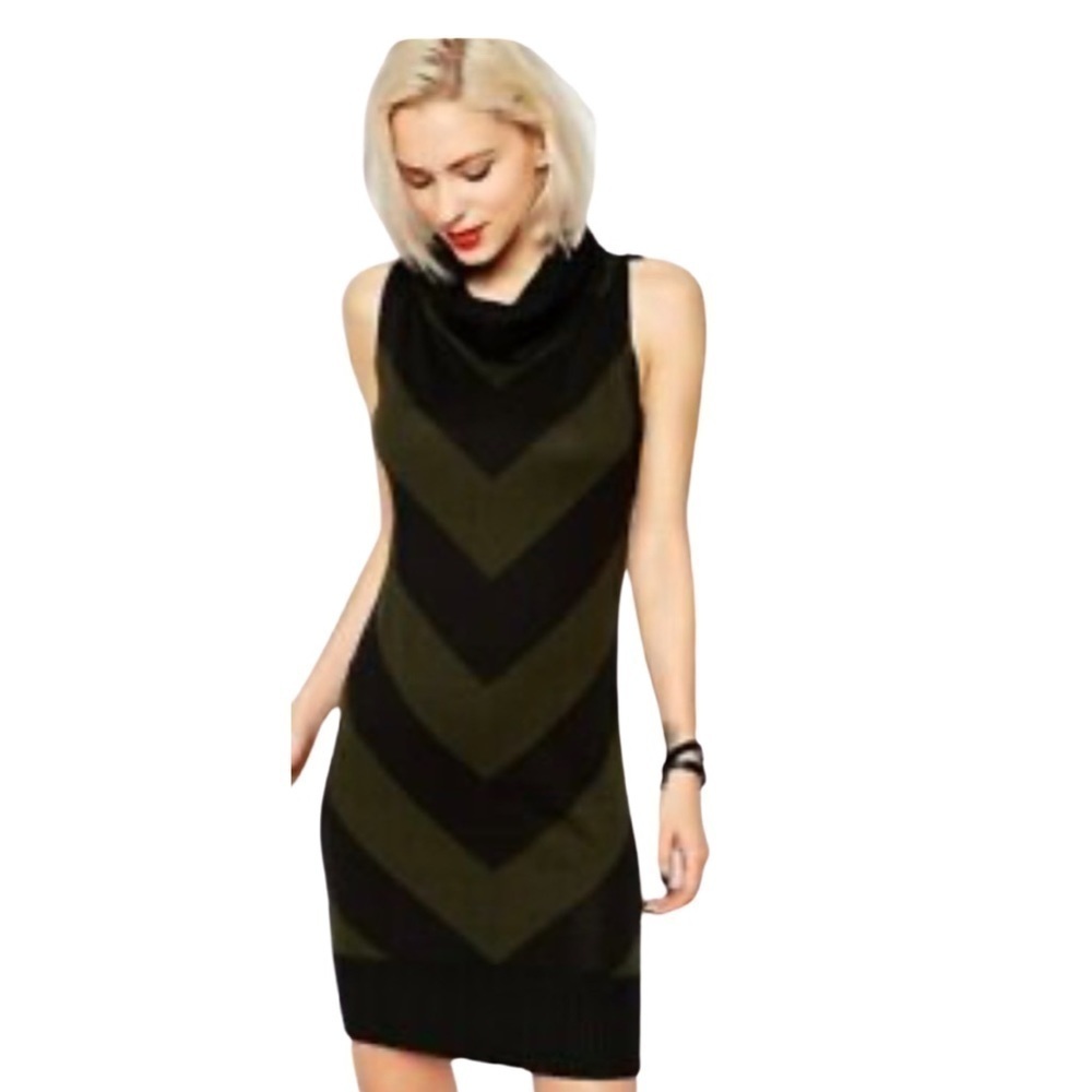 Lamb cowl neck dress petite small